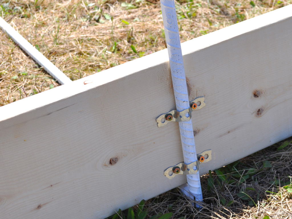 Modular Rebar GreenHouse - raise beds